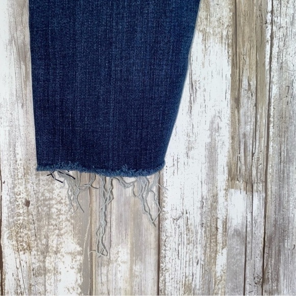 American Eagle Next Level Stretch Super High Rise Jegging Fray Bottom Jeans - Picture 5 of 8